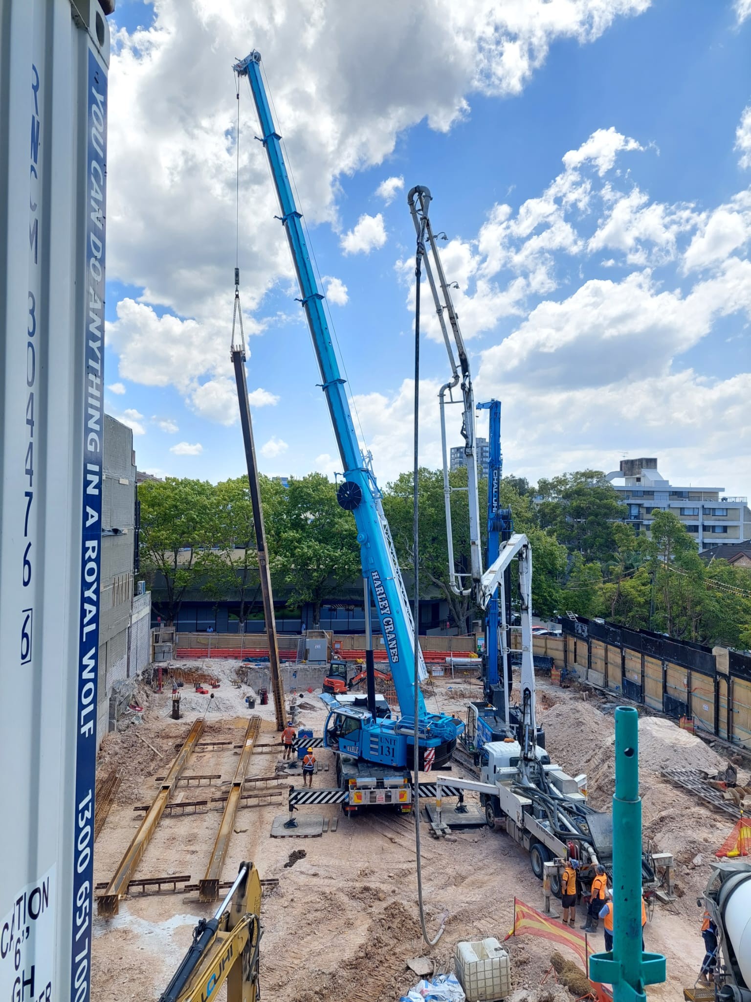 Neutral Bay, Sydney – 60t, 22 metre Plunge Piles